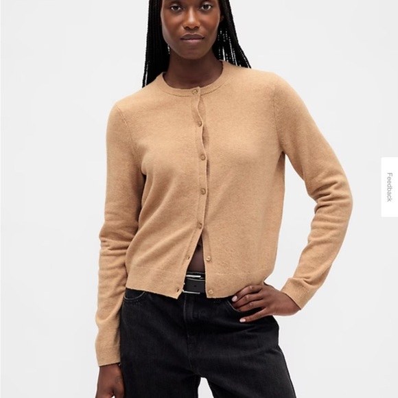 GAP Crewneck Women’s Tan Cardigan Size Medium. - Picture 2 of 12